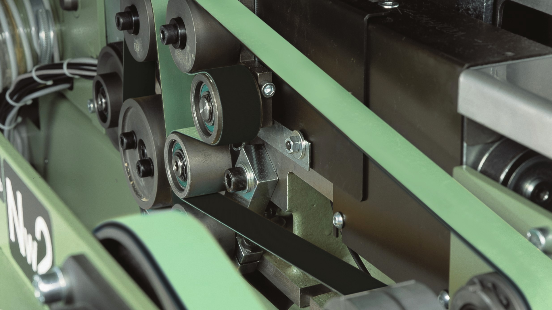 Power transmission belts